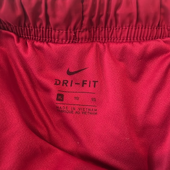 Nike dry fit shorts - Picture 3 of 6